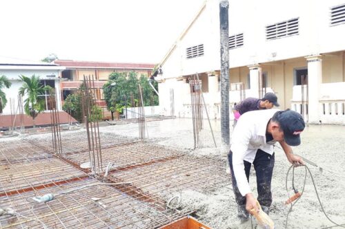 Bảo dưỡng bê tông trong xây nhà